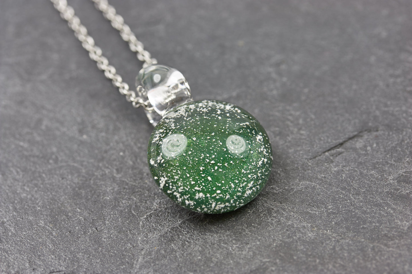 Gedenkschmuck Ascheschmuck Tierhaarschmuck Kette Asche Trauerschmuck grün glitzernd  - Andenken an verstorbenes Haustier - Urne - Glas personalisiert