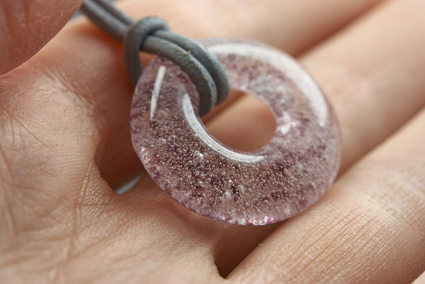 Ascheschmuck Kette Circle violett Asche - Andenken an verstorbenes Haustier - Urne - Glas